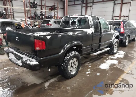 2001 Chevrolet S-10 Ls from USA, damaged, VIN 1GCCT19W318245413